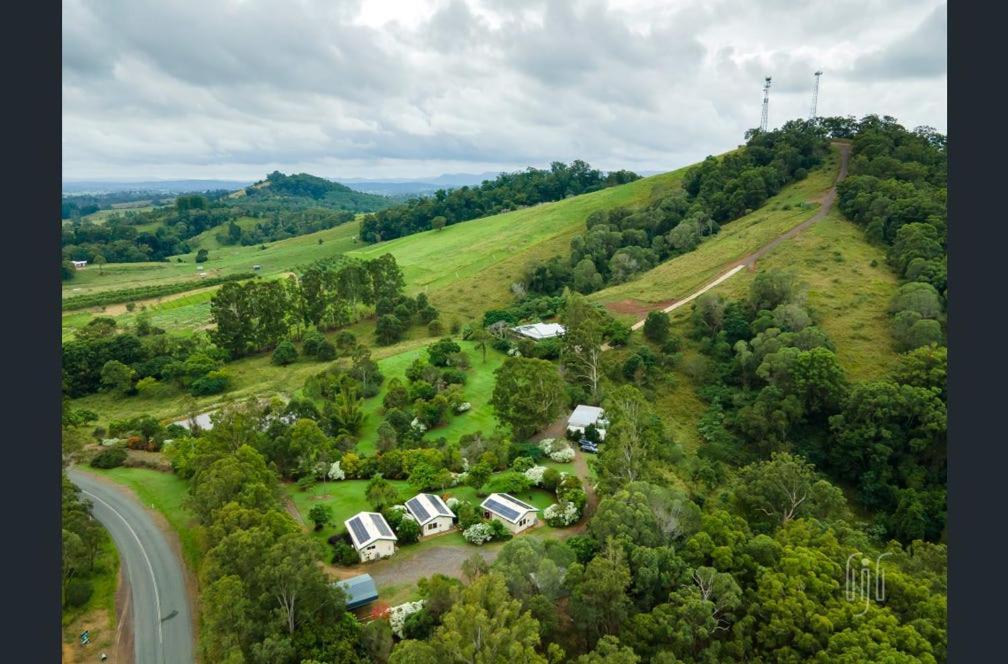 Amamoor Homestead And Country Cottages מראה חיצוני תמונה